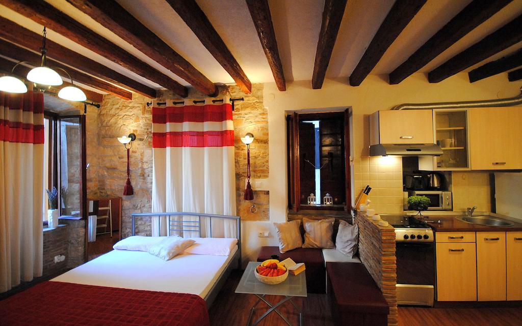 Guesthouse Ancient Stone Rovinj Exterior photo