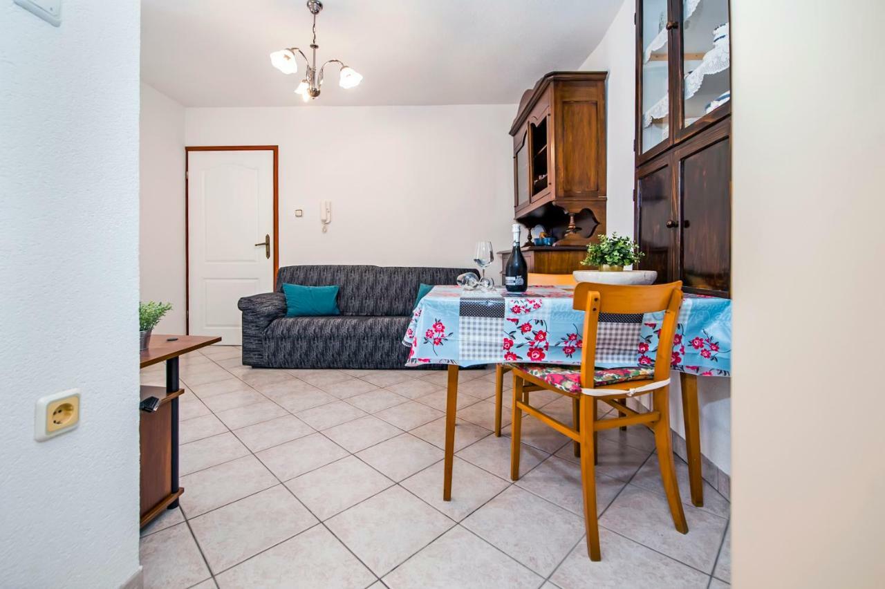 Guesthouse Ancient Stone Rovinj Exterior photo
