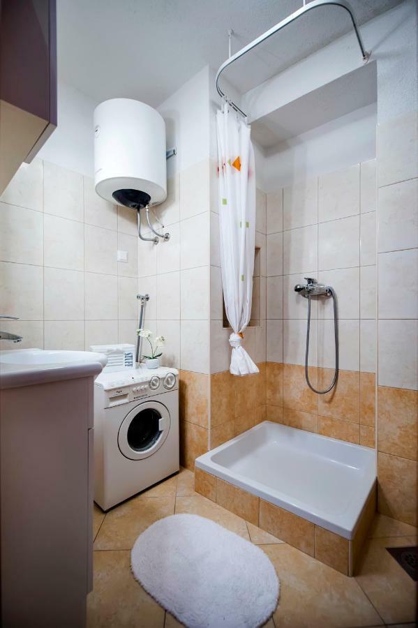 Guesthouse Ancient Stone Rovinj Exterior photo