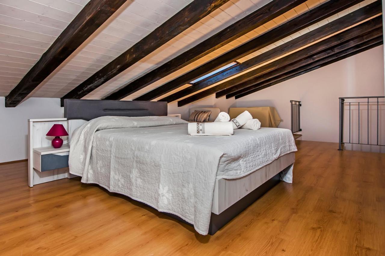 Guesthouse Ancient Stone Rovinj Exterior photo